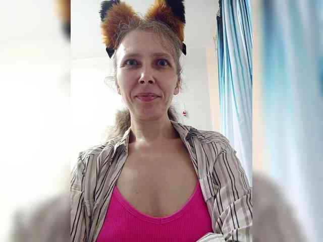 -Queen-Margo-