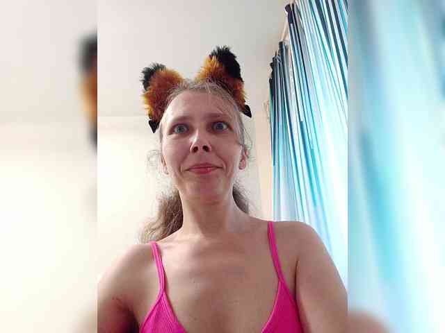 -Queen-Margo- webcam