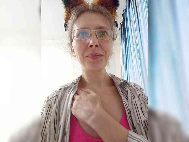 -Queen-Margo- webcam