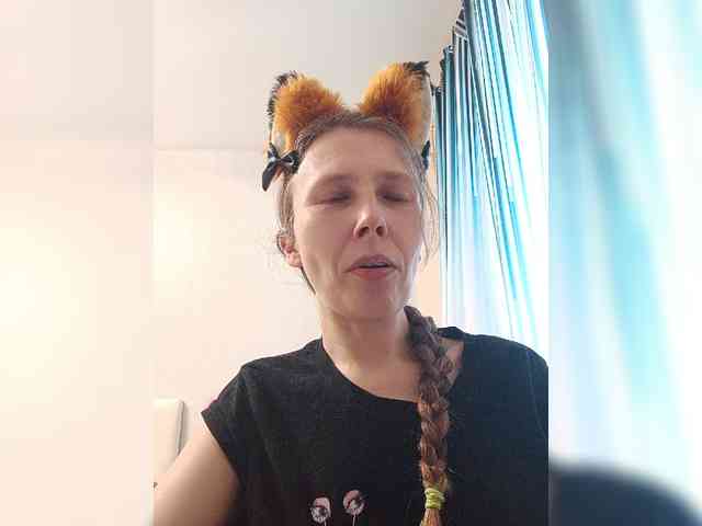 -Queen-Margo- webcam