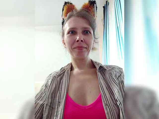 -Queen-Margo- webcam