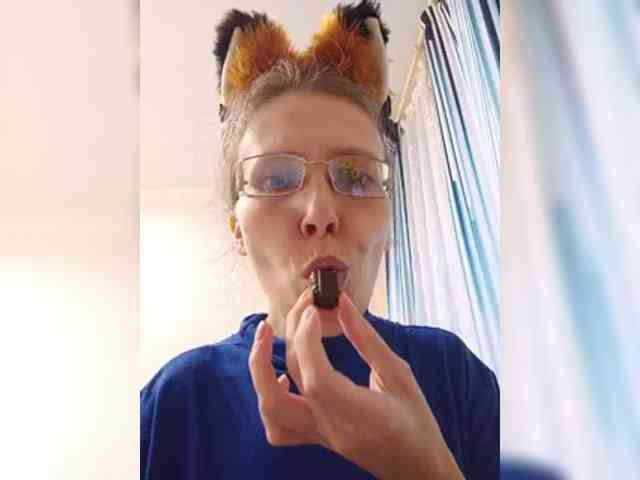 -Queen-Margo- webcam