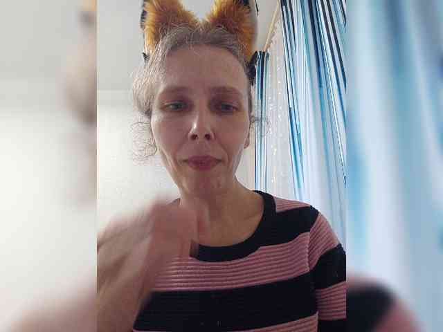 -Queen-Margo- webcam