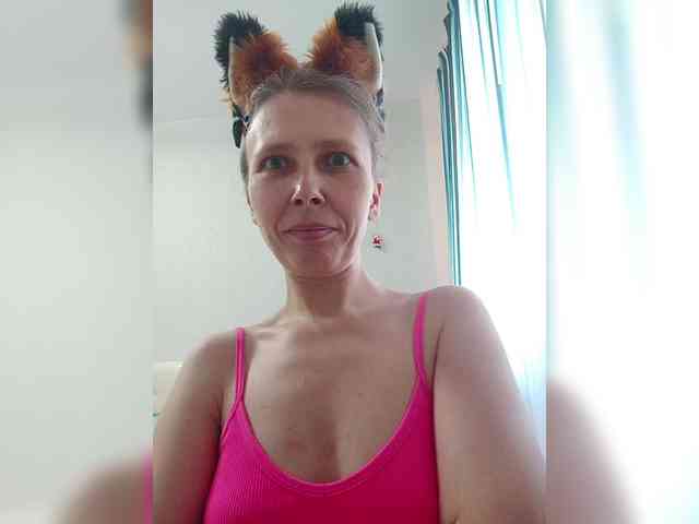 -Queen-Margo- webcam