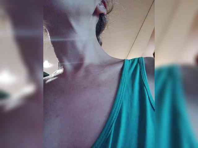 -Queen-Margo- webcam