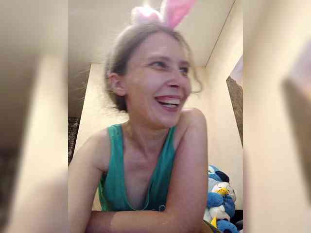 -Queen-Margo- webcam