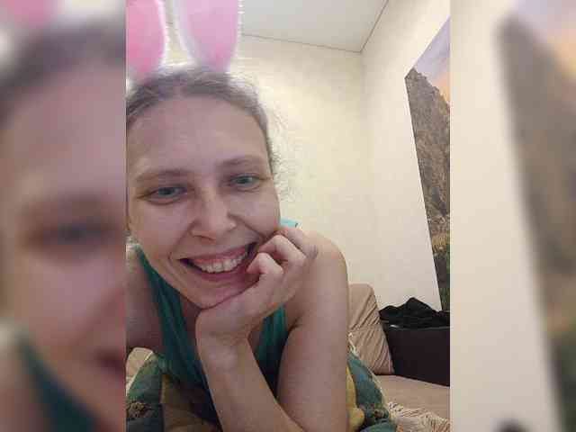 -Queen-Margo- webcam
