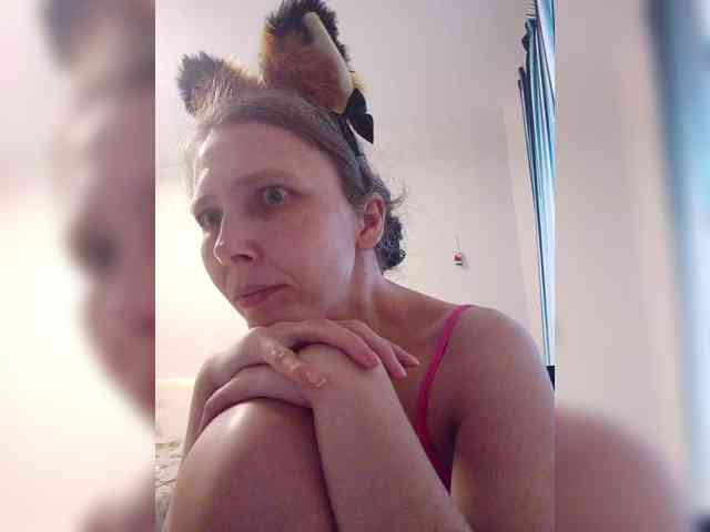 -Queen-Margo- webcam