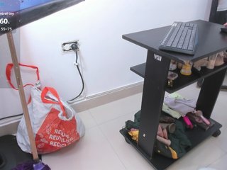 MatureBlonde Porn Show