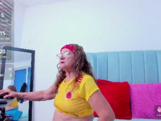 MatureBlonde