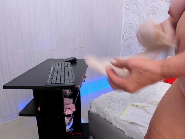MatureBlonde, live now on BongaCams