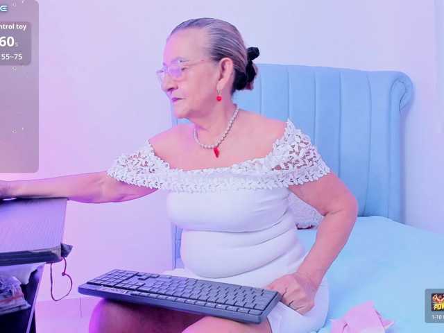 MatureBlonde live cam on BongaCams