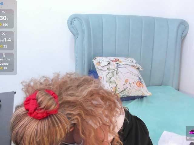 MatureBlonde