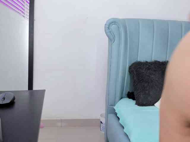 MatureBlonde webcam