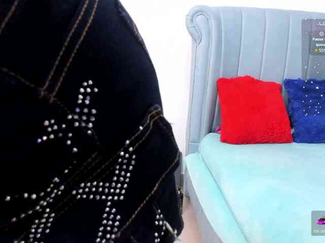 MatureBlonde webcam