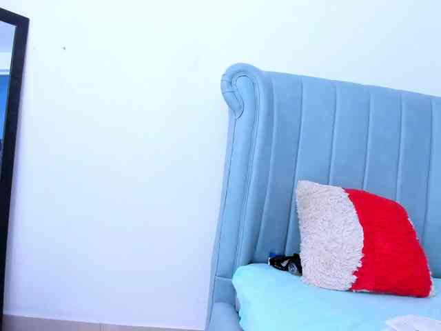 MatureBlonde webcam
