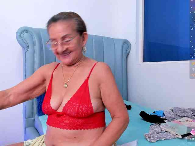 MatureBlonde webcam