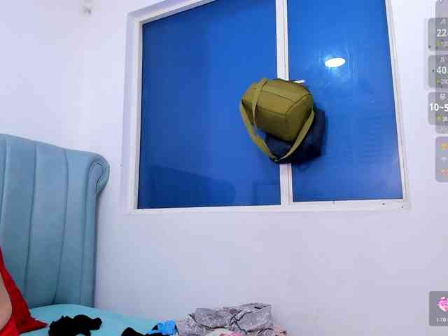 MatureBlonde webcam