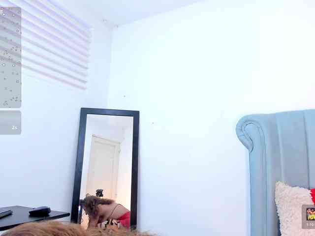 MatureBlonde webcam