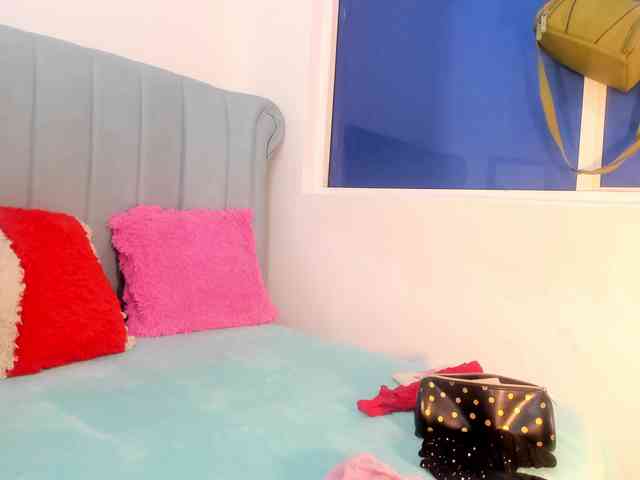 Matureblonde's cam show statistics and live stream