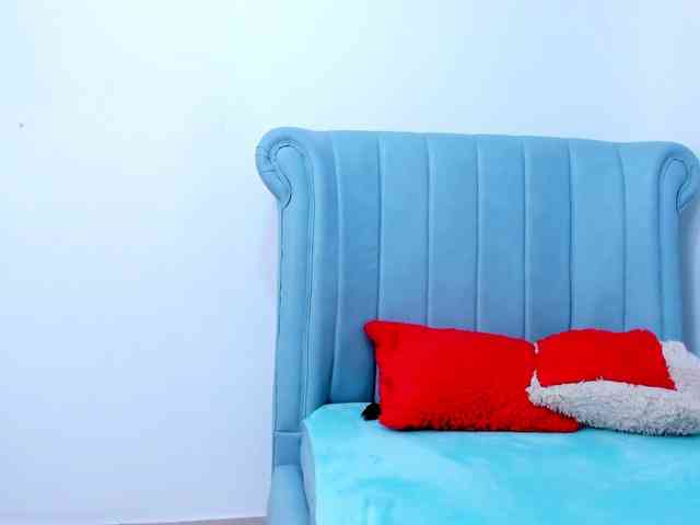 MatureBlonde webcam