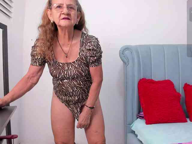 MatureBlonde webcam