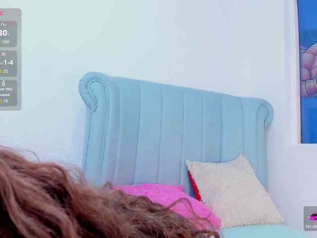 MatureBlonde