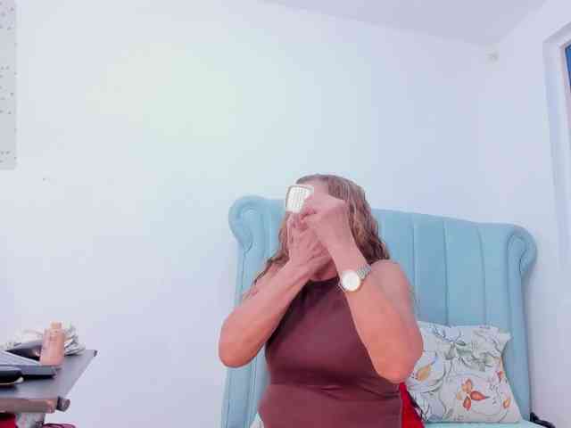 MatureBlonde MatureBlonde