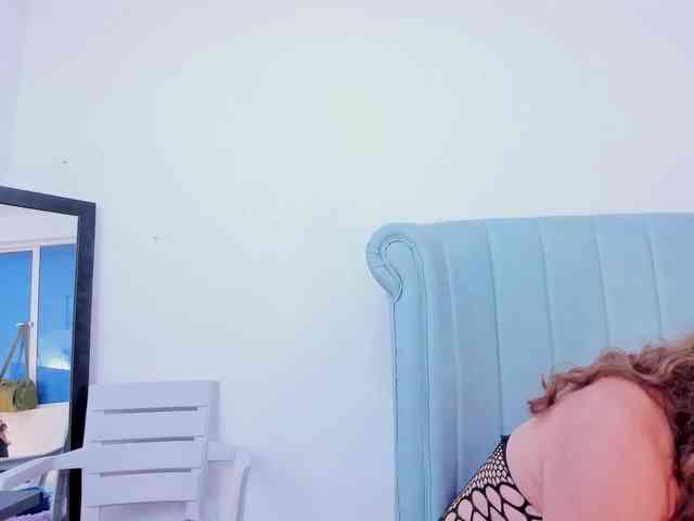 MatureBlonde webcam