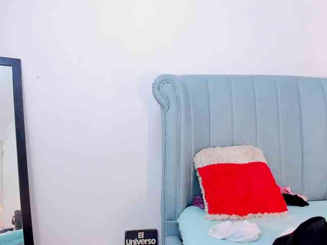 MatureBlonde webcam
