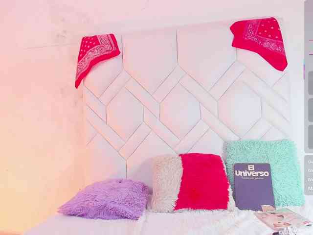 MatureBlonde webcam