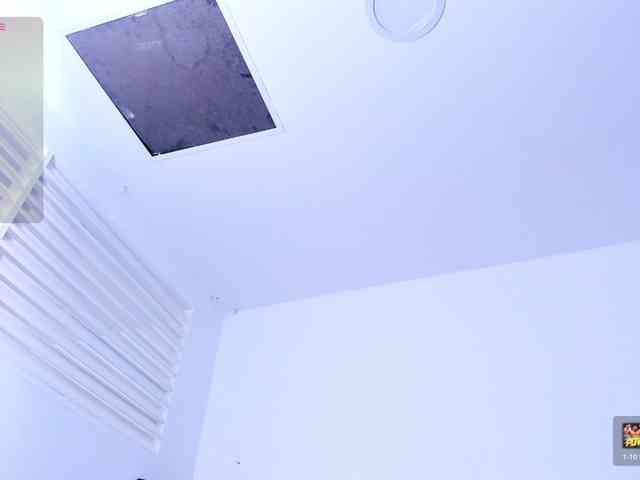 MatureBlonde webcam