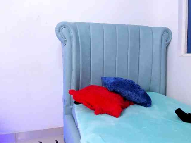 MatureBlonde webcam
