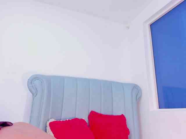 MatureBlonde webcam