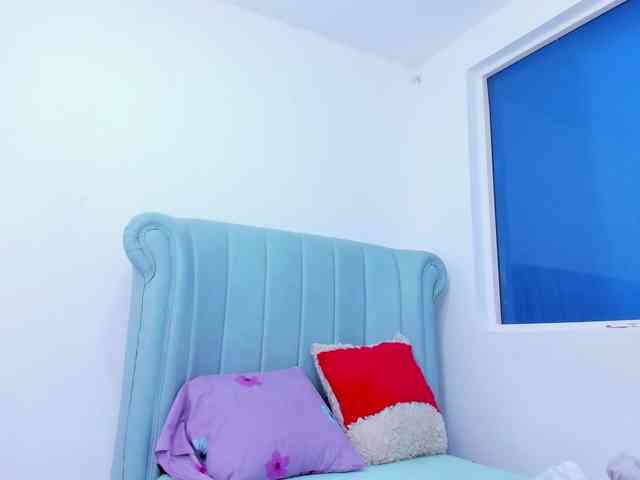 MatureBlonde webcam