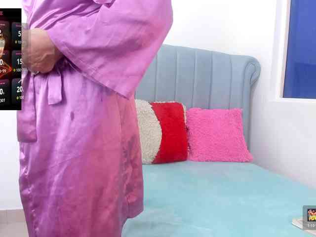 MatureBlonde webcam