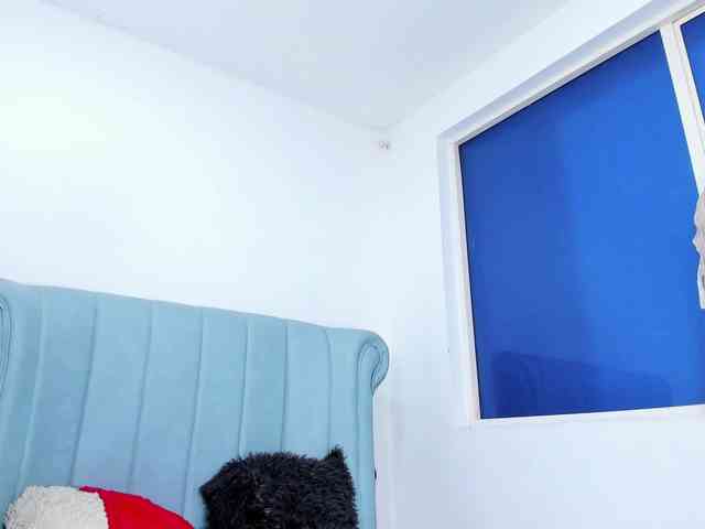 MatureBlonde webcam