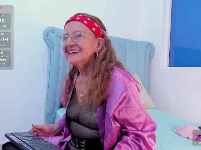 MatureBlonde webcam