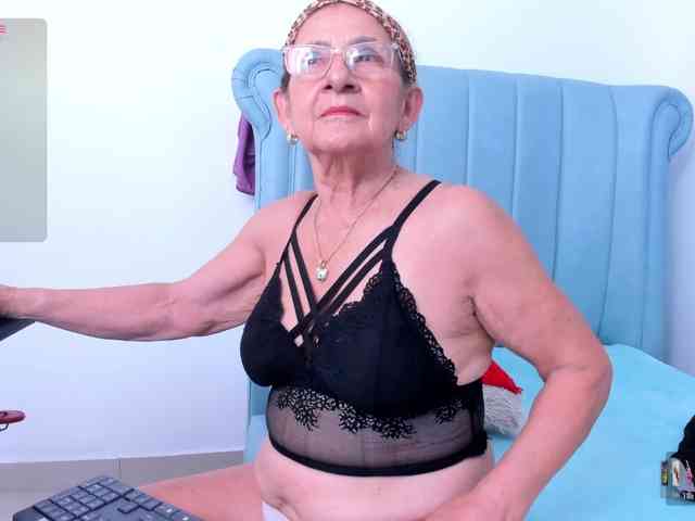 MatureBlonde MatureBlonde