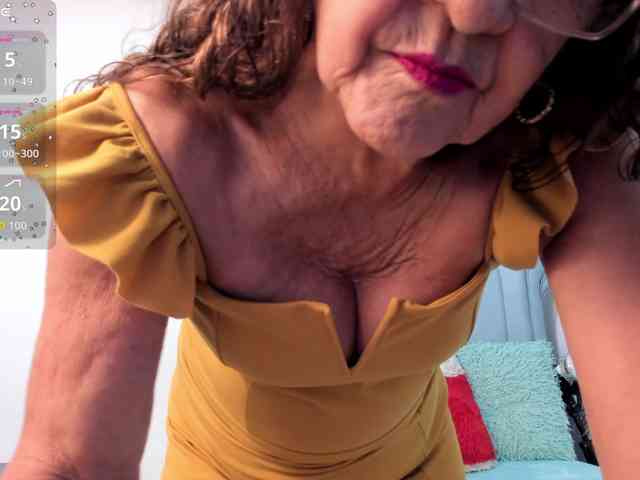 MatureBlonde webcam