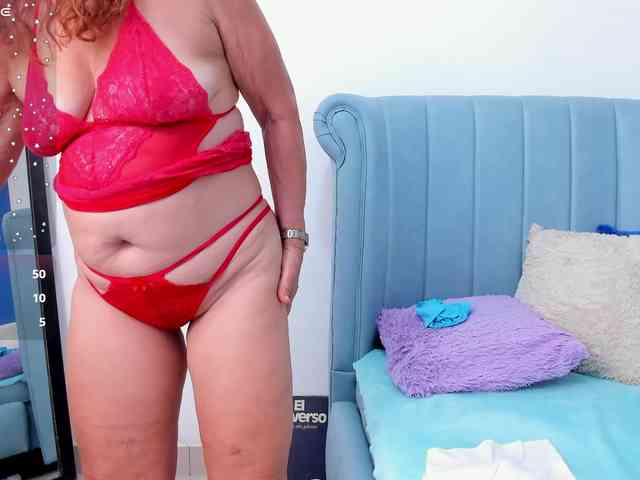 MatureBlonde webcam