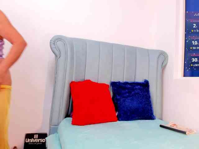 MatureBlonde webcam