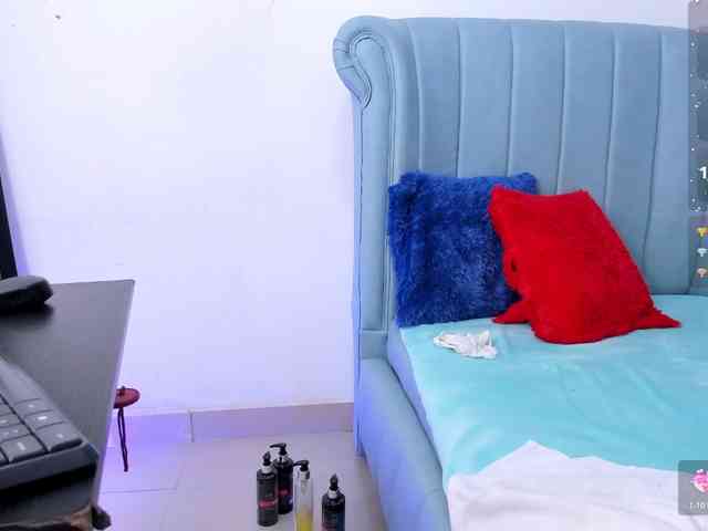 MatureBlonde webcam