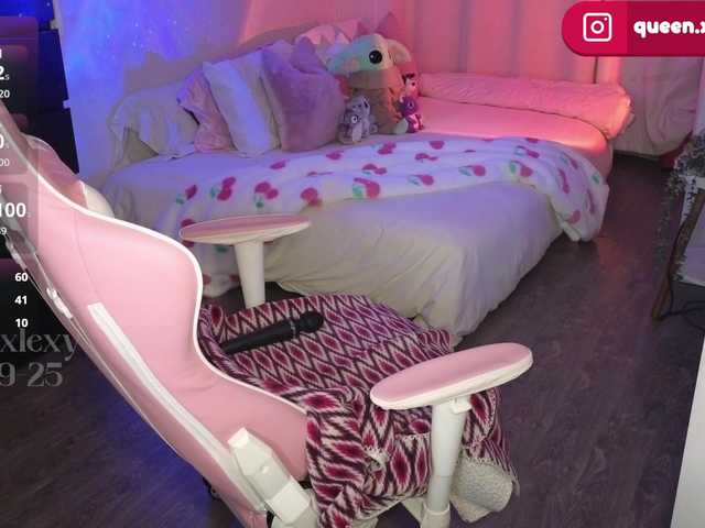 queenxlexy live cam on BongaCams