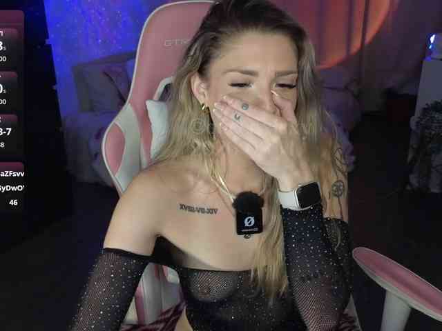 Modèle: queenxlexy