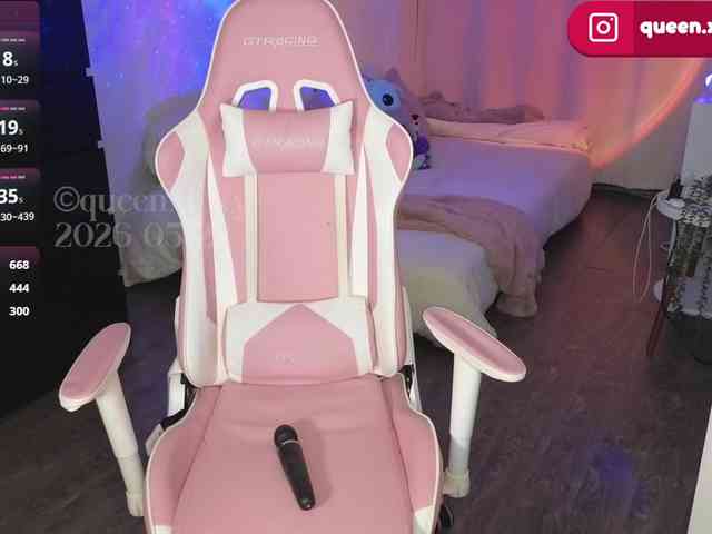 Modèle: queenxlexy