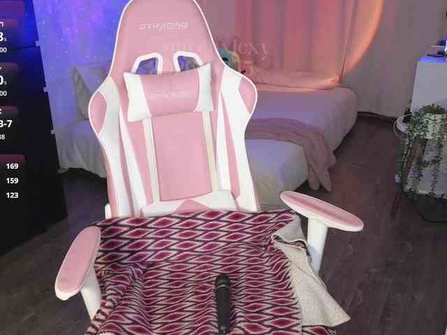 Modèle: queenxlexy