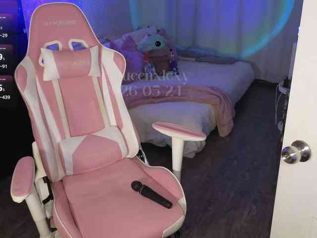 Modèle: queenxlexy