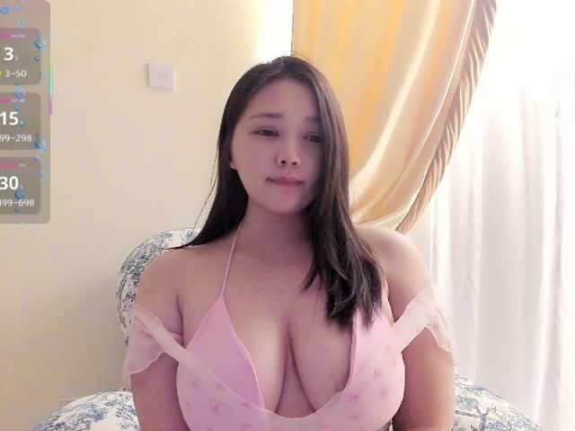 evabigbb live cam on BongaCams