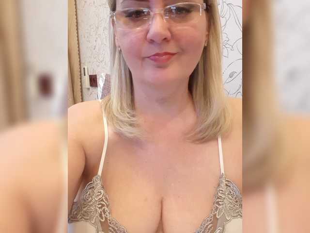 SexiestJess45 live cam on BongaCams